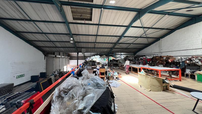 To Let commercial Property for Rent in Killarney Gardens Western Cape